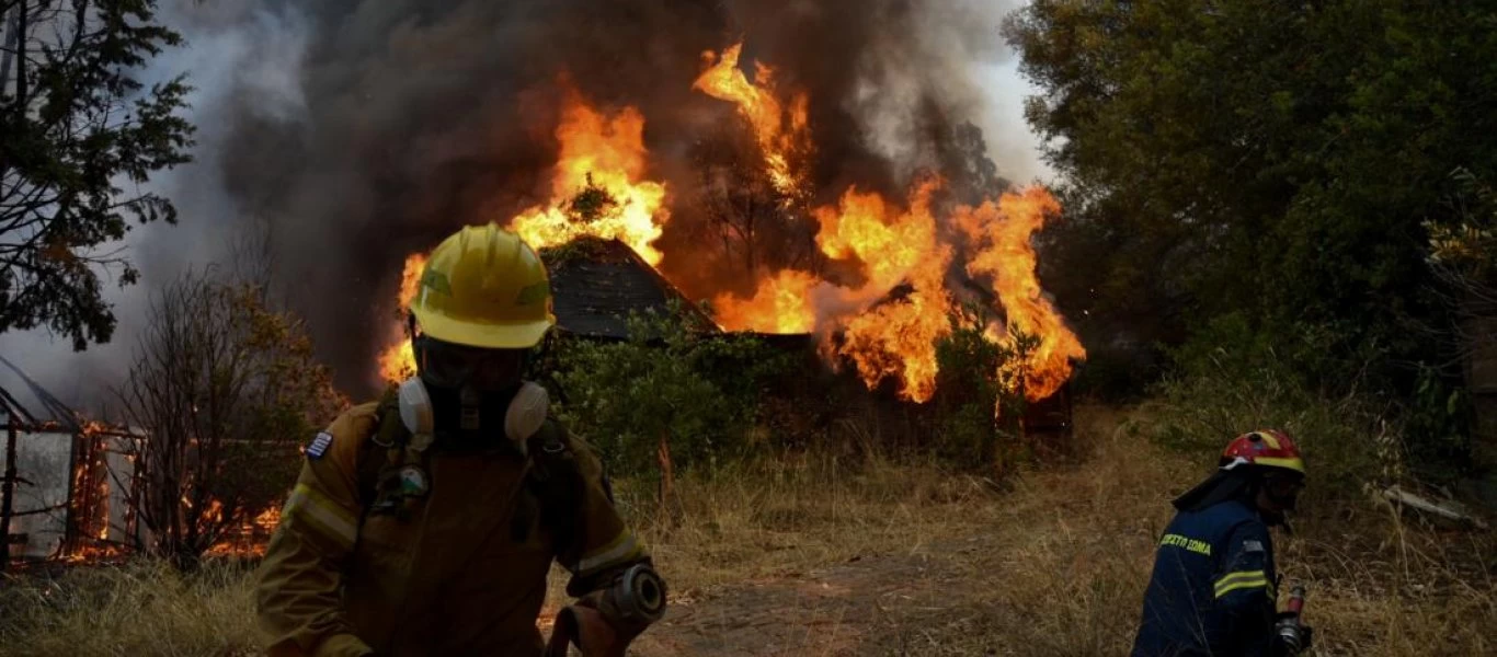 Φωτιά στην Αχαΐα: Αποκαταστάθηκε η κυκλοφορία στη νέα Εθνική Οδό Πατρών-Αθηνών και στα δύο ρεύματα